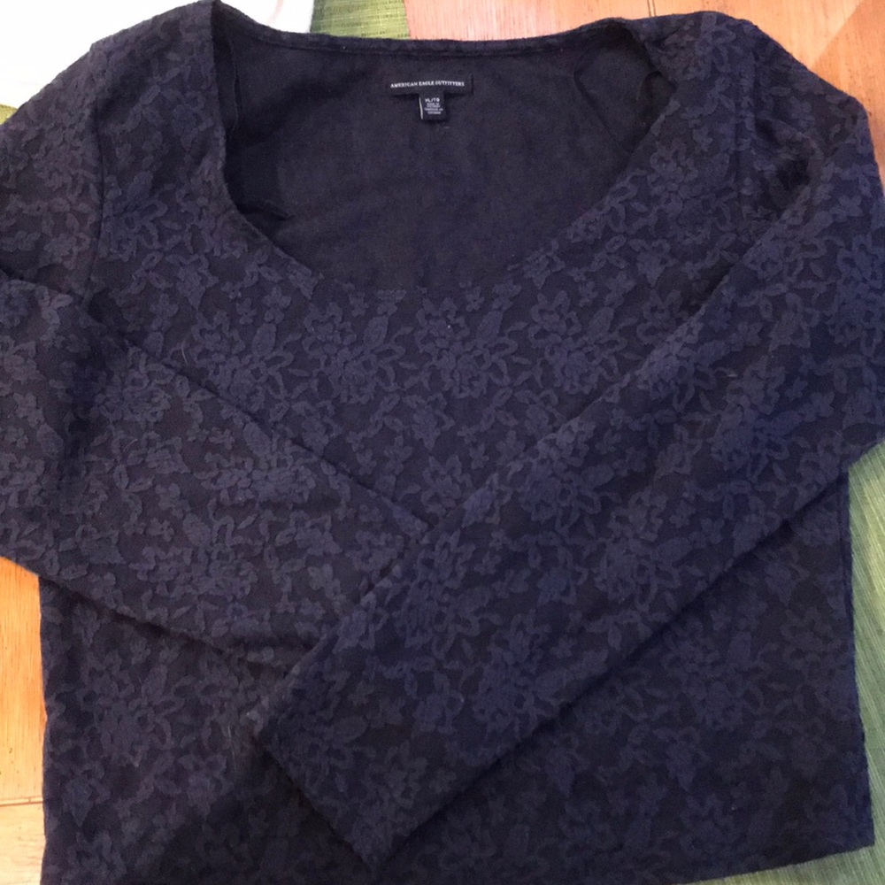 AE lace long sleeve slightly cropped top